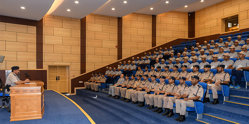 افتتاح البرنامج التدريبي لدورات الضباط المرشحين بالأكاديمية