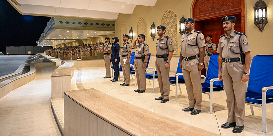 أكاديمية السلطان قابوس لعلوم الشرطة تختتم دورة تأهيل وتطوير المهارات للرتب الأخرى