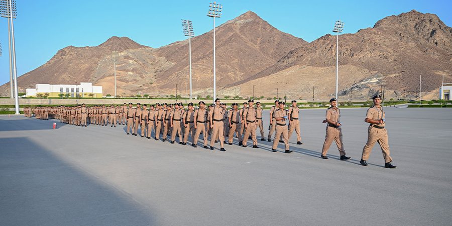 معهد الضباط ينفذ عدد من الدورات التدريبية