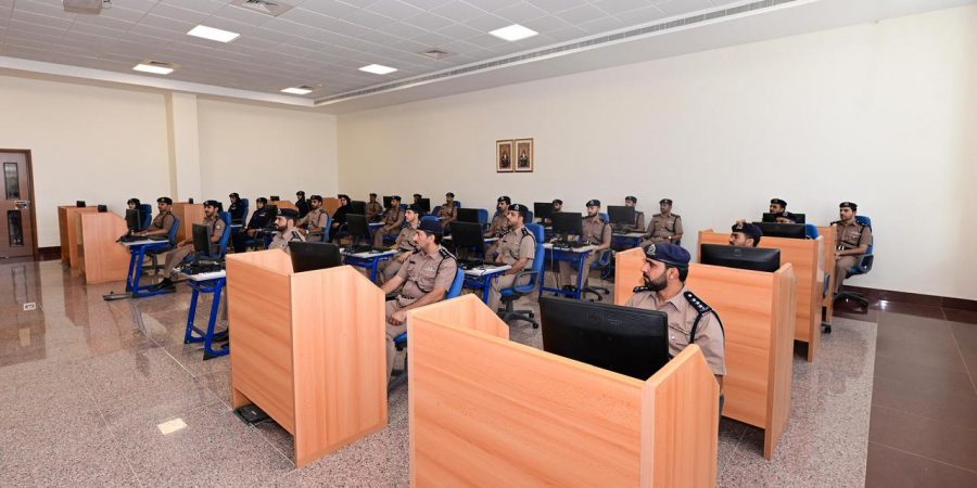 دورات تخصصية للضباط